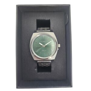 Nixon Men's Black and Green Solar Watch